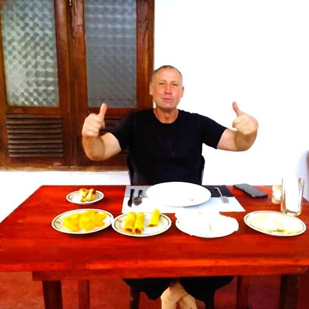 Winstar Homestay Сигирия Екстериор снимка