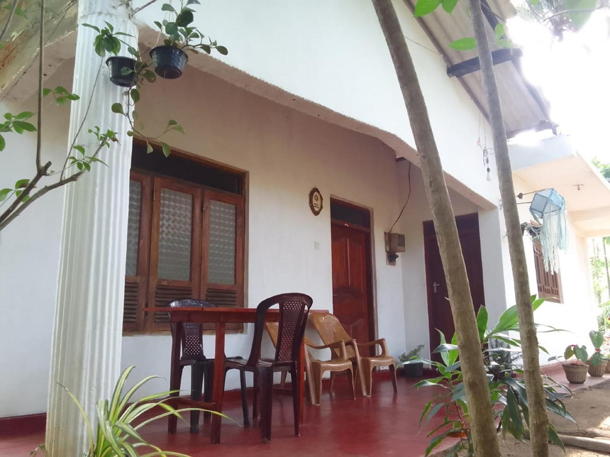 Winstar Homestay Сигирия Екстериор снимка